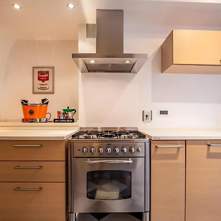 White Tower Apartament *