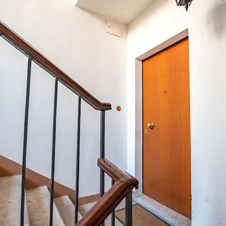 Apartament White Tower