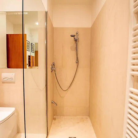 Апартаменти White Tower Трієст