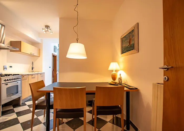 White Tower Триест